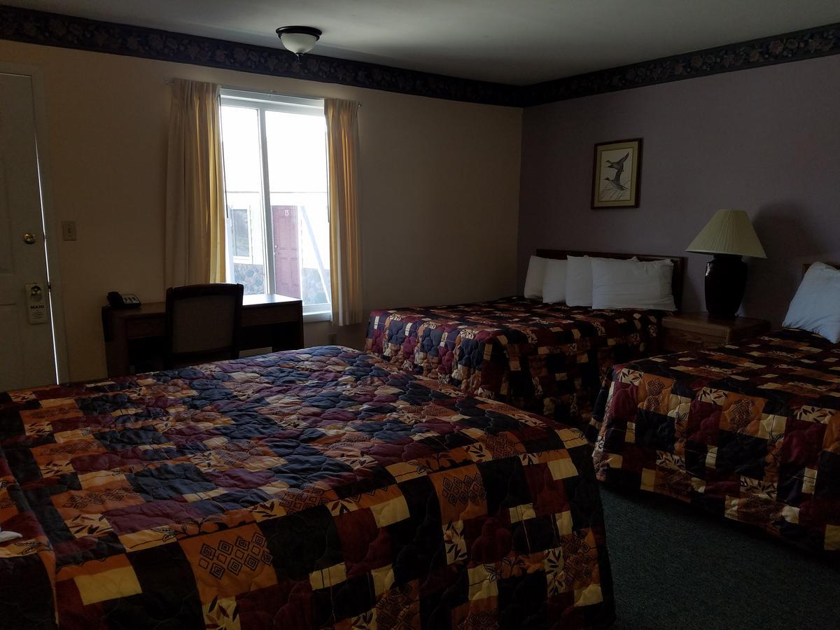 Clark'S Beach Motel Олд-Фордж Екстер'єр фото