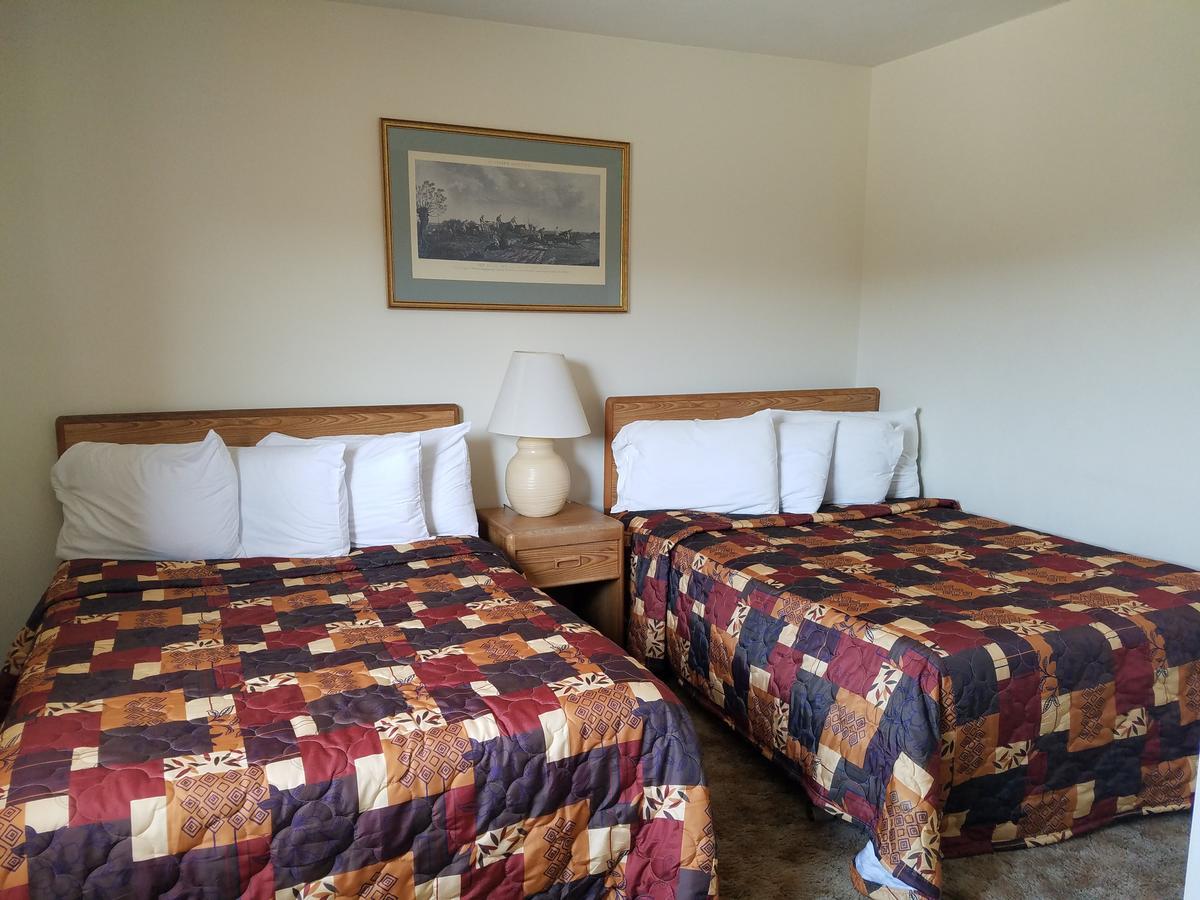 Clark'S Beach Motel Олд-Фордж Екстер'єр фото