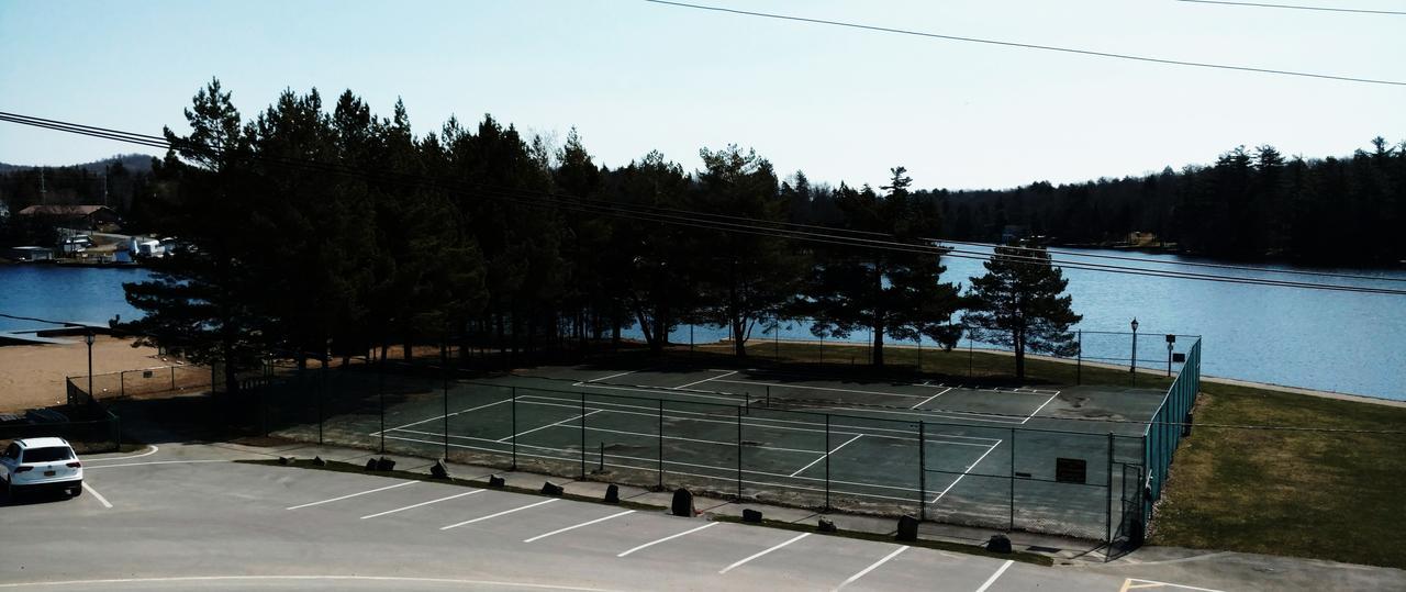 Clark'S Beach Motel Олд-Фордж Екстер'єр фото